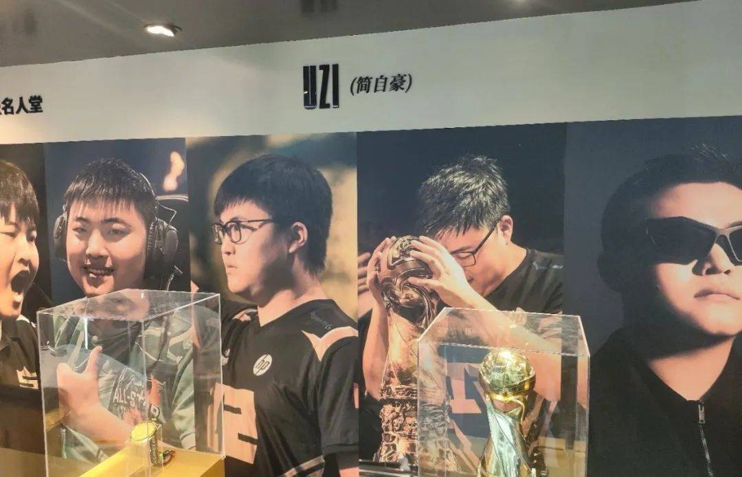 Uzi回归赛场，大胜首场状态亮眼，法国队观众沸腾！